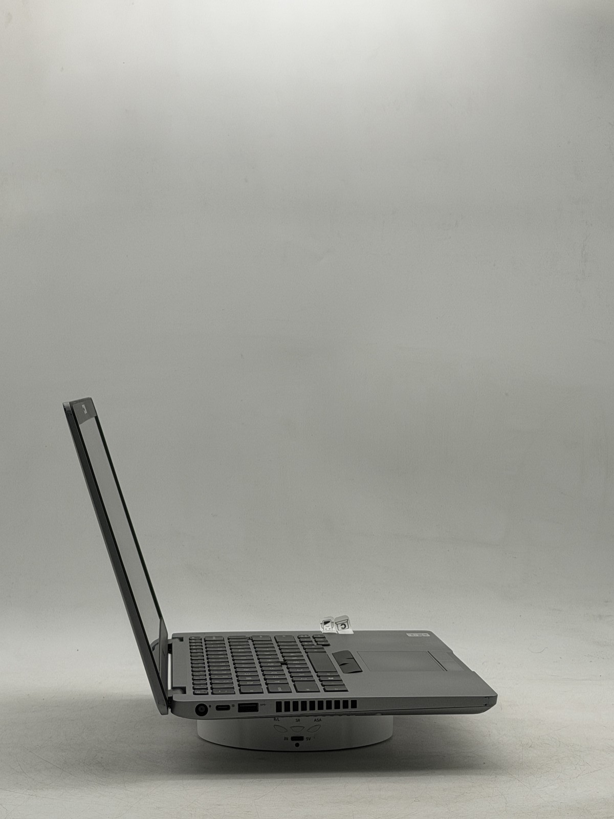 Dell Latitude (5410) 14in i5-10310U | 8GB 256GB NO OS Read