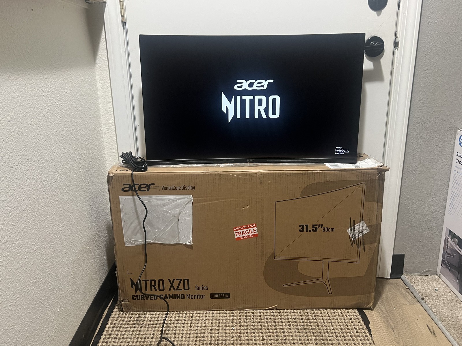 Acer Nitro 31.5” LED Curved UHD 165Hz 0.5ms FreeSync Monitor (Display Port, HDMI