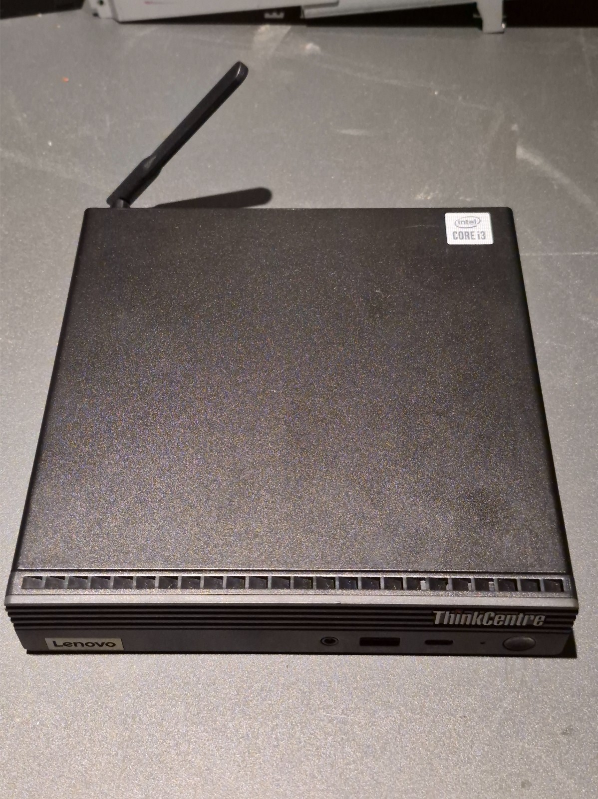 Lenovo ThinkCentre M60e Core i3-1005G1 1.20 GHz 8 GB DDR4 256 GB NVMe