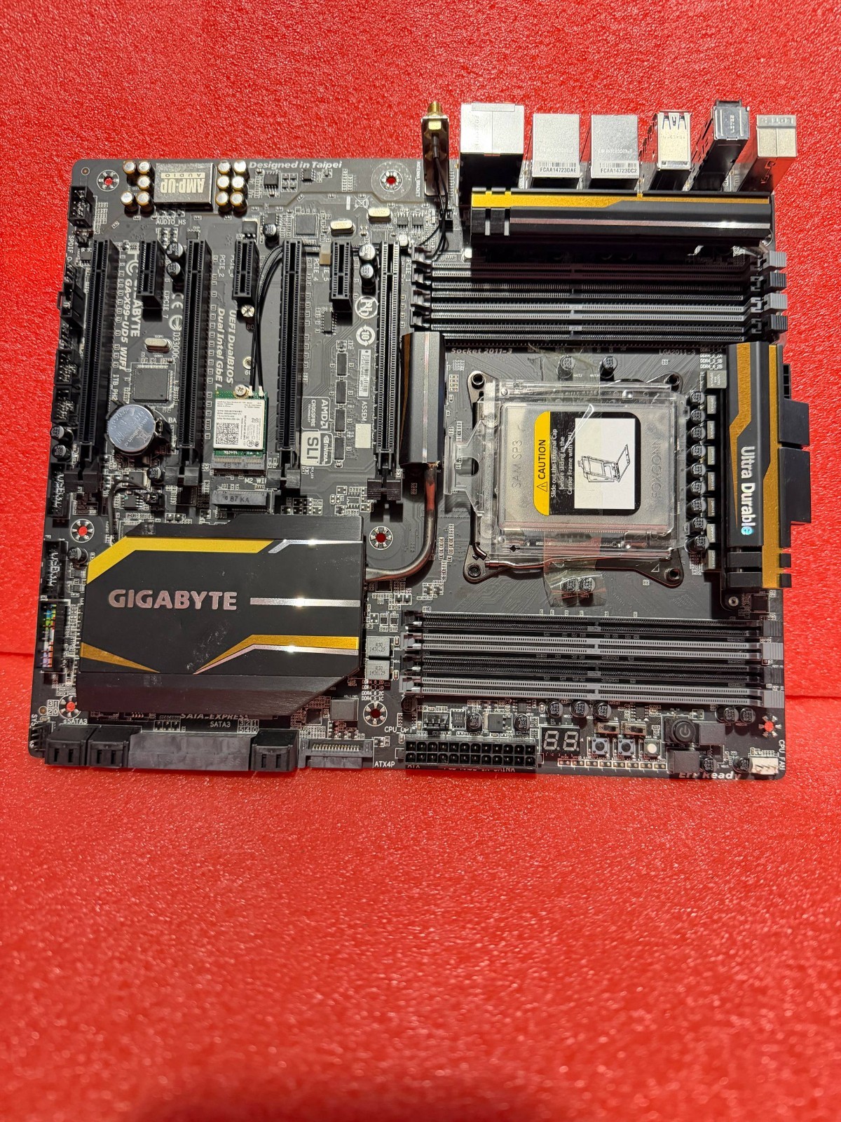 GIGABYTE GA-X99-UD5 WIFI Intel X99 LGA 2011-3 6Gb/s ATX 3.0 Chipset Motherboard