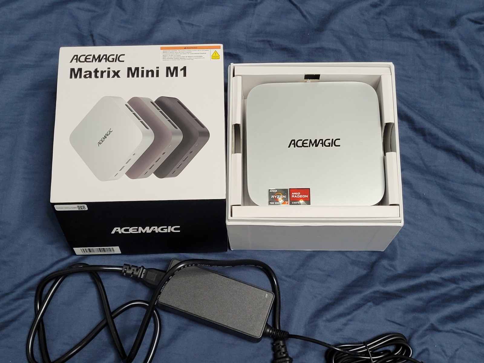 Acemagic Matrix M1 24gb DDR5 1TB SSD AMD Ryzen7 7735HS mini PC