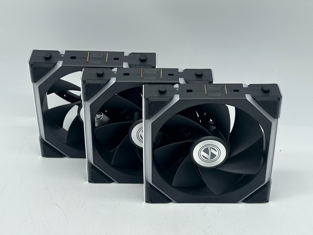 Lian Li UNI FAN SL Wireless LCD Fluid Dynamic Bearing 120mm Case Fan – Reverse