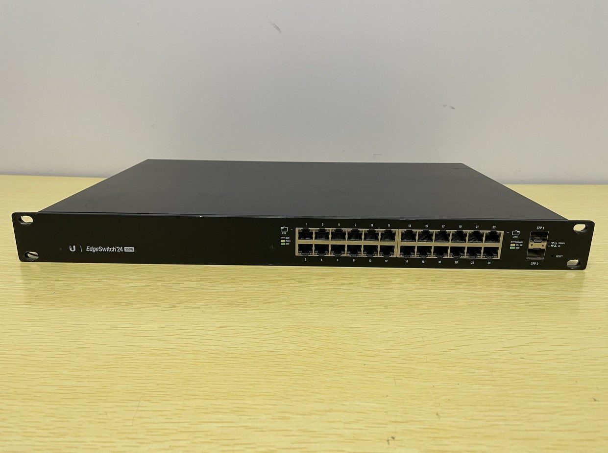 Ubiquiti EdgeSwitch 24 250W 24-Port PoE Ethernet Networking Switch ES-24-250W
