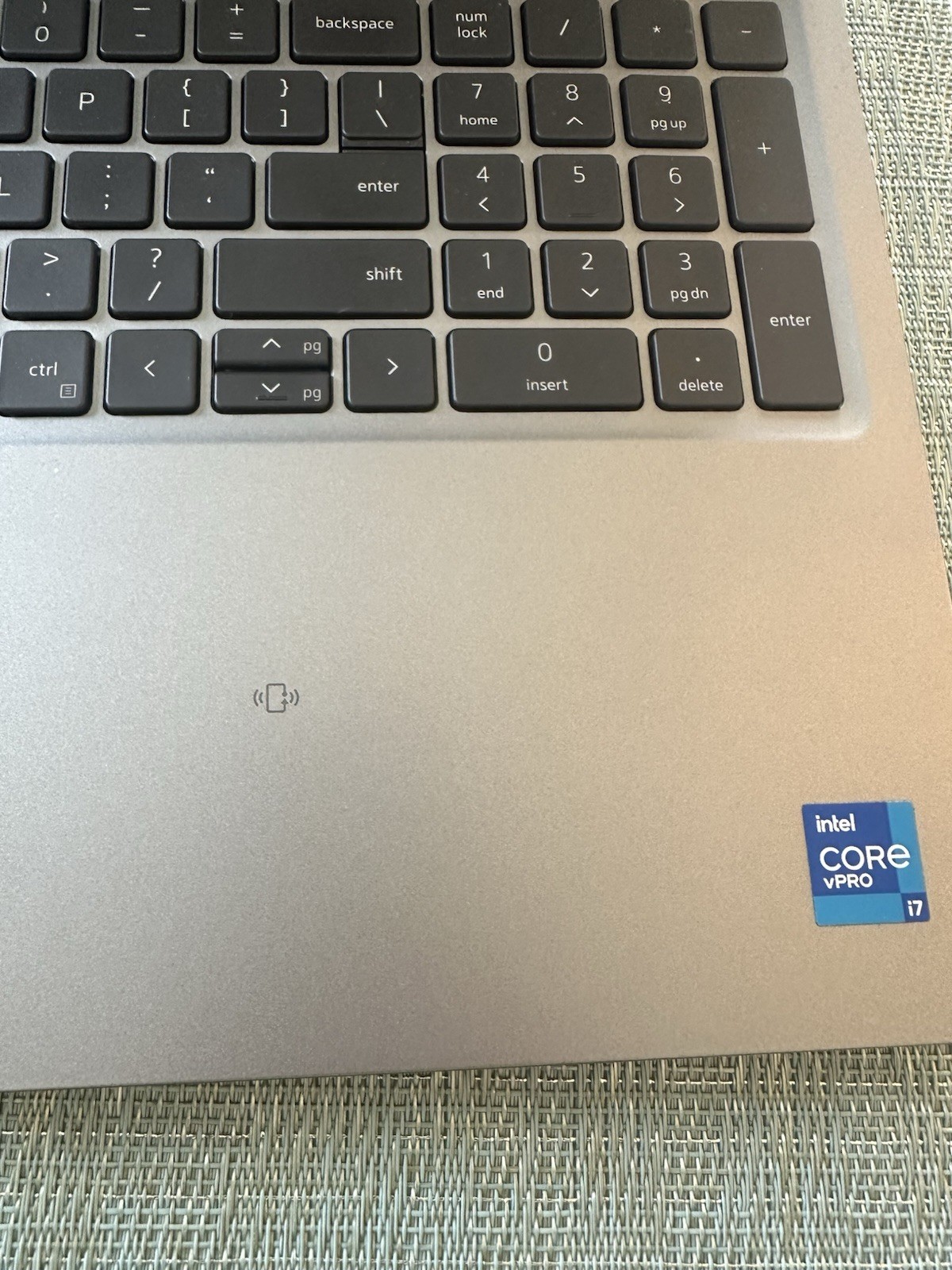 Dell Latitude touchscreen 5520 15.6″ (512GB SSD, i7-1185G7, 3.00 GHz, 16GB)…