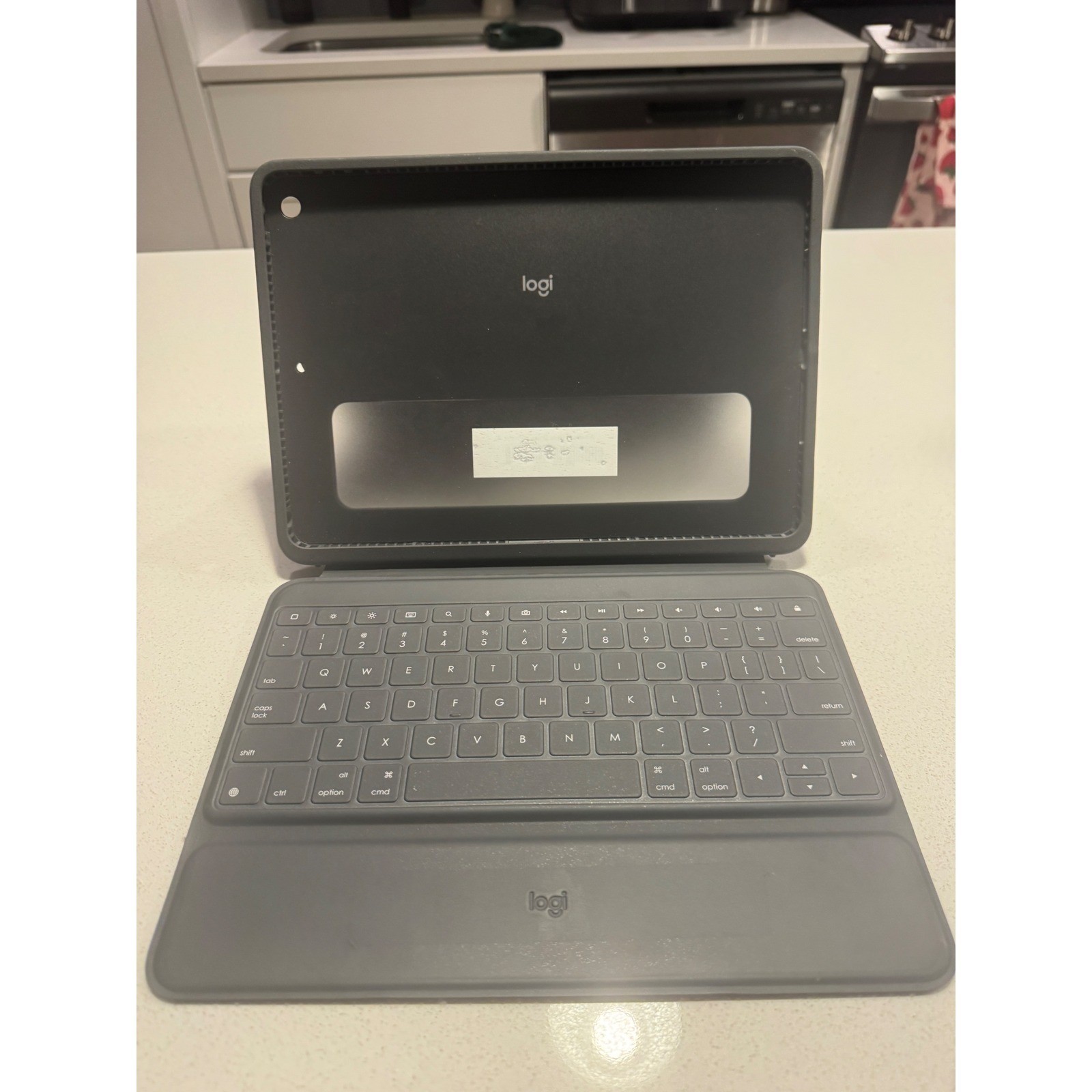 Logitech Rugged Folio iPad Keyboard Case Black Model YU0073 Protective Folio