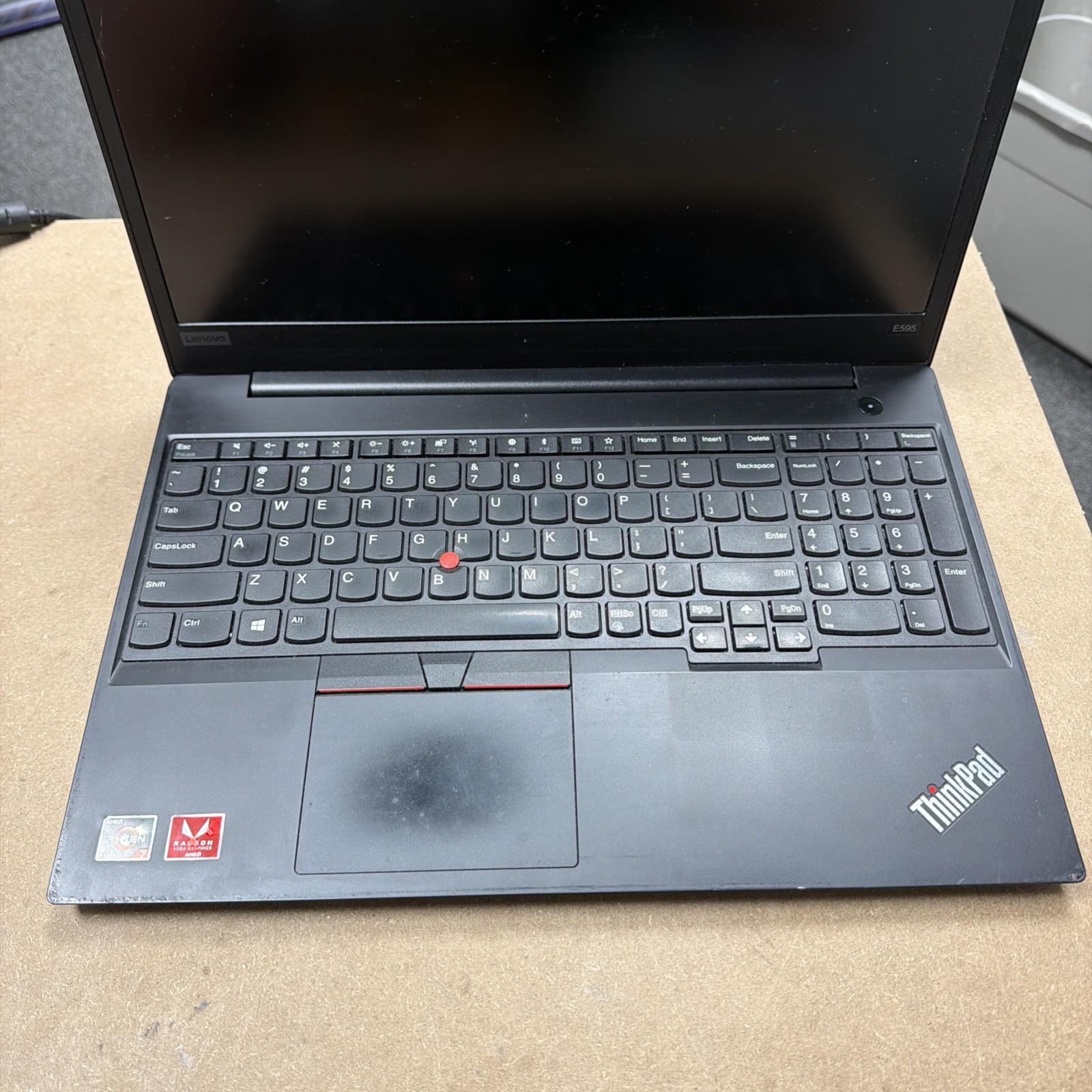 *NO POWER Lenovo ThinkPad E595 15.6″ AMD Ryzen 7 3700U 2.30GHz 8GB RAM NO HD/OS