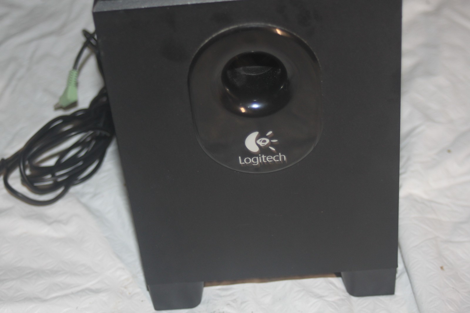 Logitech Z313 2.1 Speaker System Subwoofer+Satellites. Wired Remote, Tested.