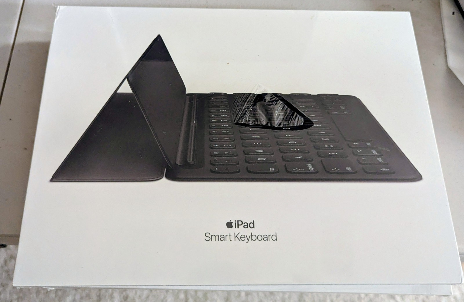 Apple iPad 7th/8th/9th Gen 10.2″/Pro 10.5″/Air 3rd Gen Smart Keyboard – Black…