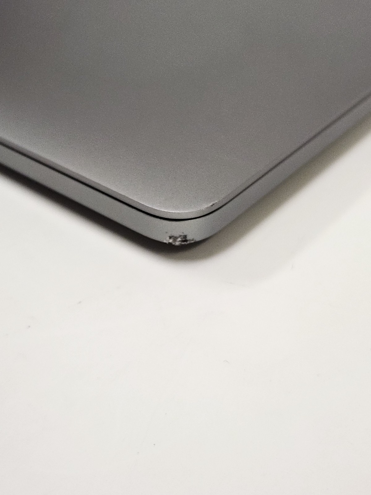 2020 Apple MacBook Pro 13.3″ M1 Chip 8GB RAM 256GB A2338 Bundle Adapter 119 cyc