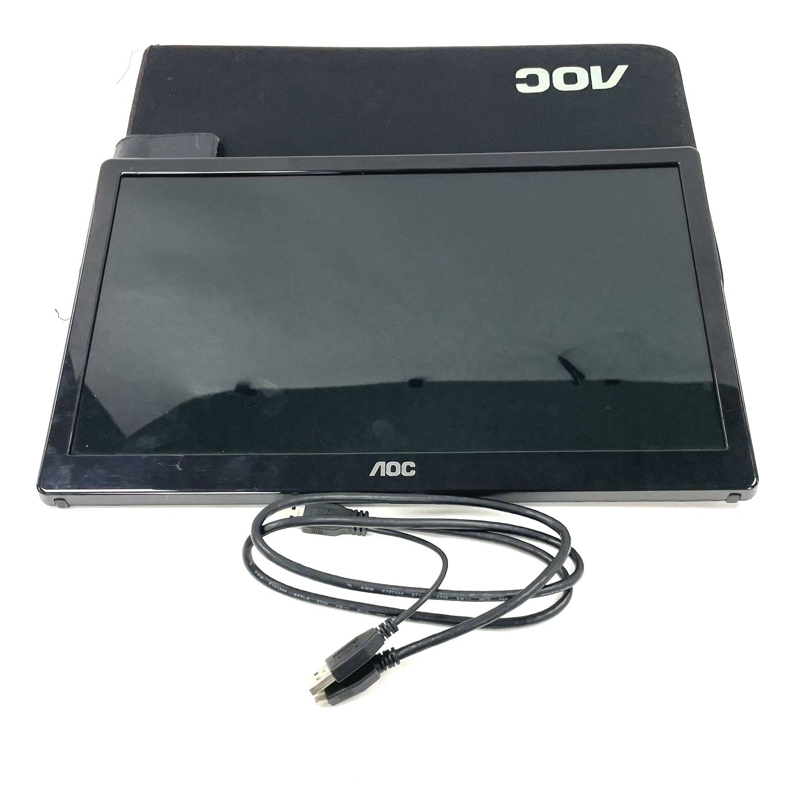 AOC Portable Monitor 15.6″ FHD IPS 1920×1080 60Hz 5Ms with Carry Case for Travel