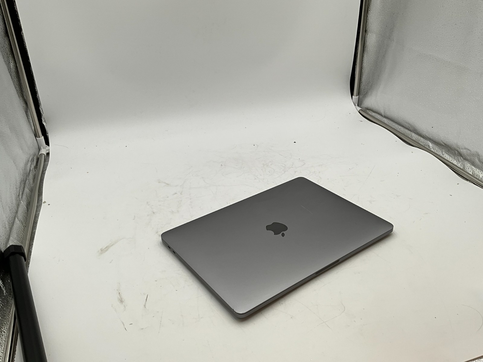 Apple MacBook Pro 13 A1989 i7 2.7GHz 16gb 500gb sequoia 2018 C02YP0N0JHD2 *read