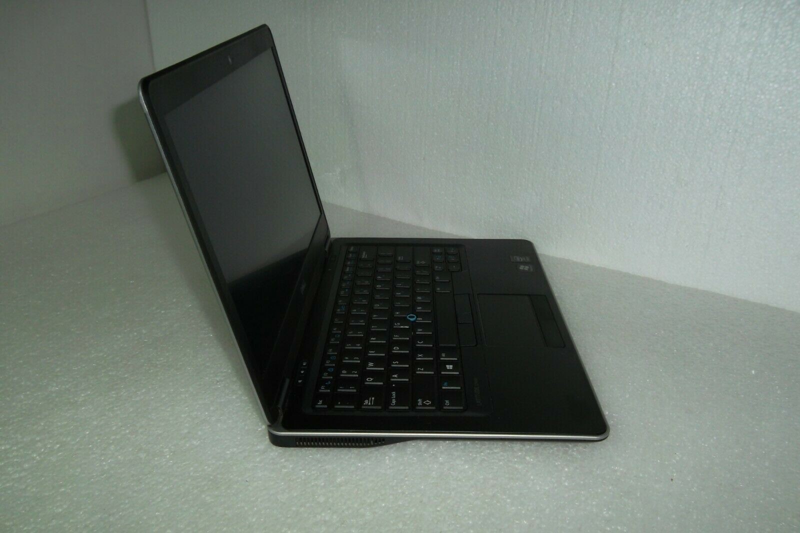 Dell Latitude E7440 Intel i7-4600U 2.10GHz 8GB Wi-Fi 250GB Webcam Bluetooth
