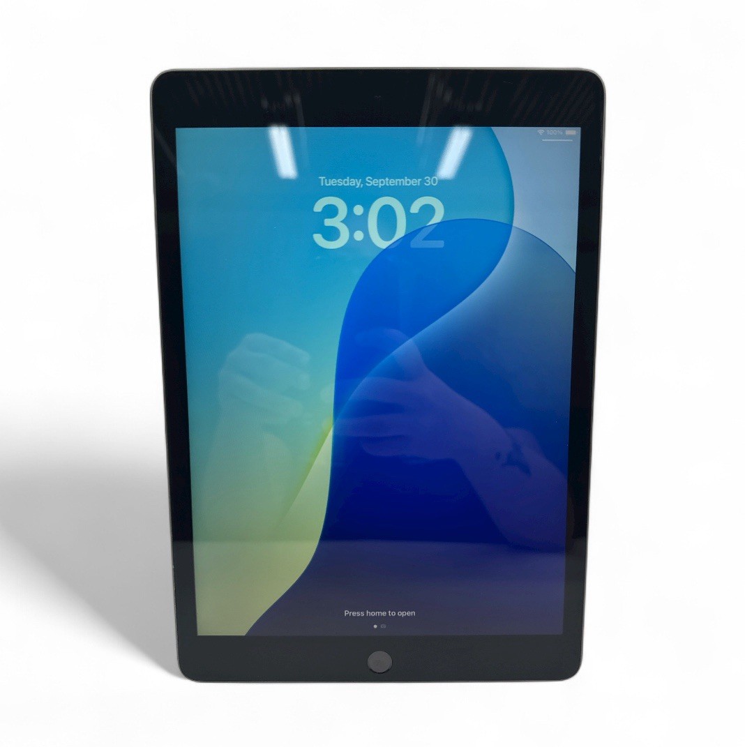 Apple iPad 9th Generation A2602/MK2K3LL/A – 64GB – 4GB RAM – iPadOS 18.3.26