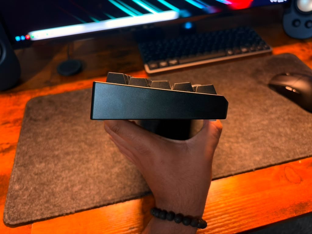 Simpler60 – 60% Black Metal Build Custom Mechanical Keyboard