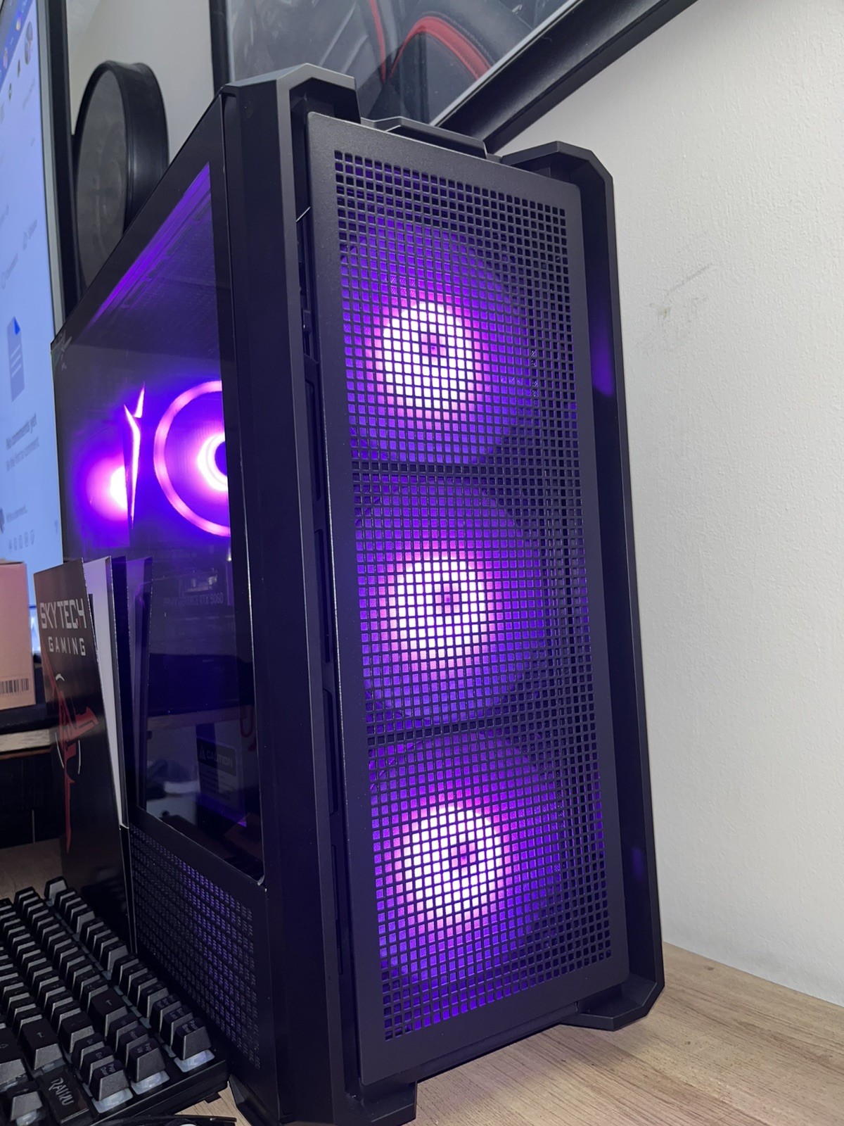 Skytech Gaming 27-in Edge Ryzen7 32GB / 1TB RTX 5060