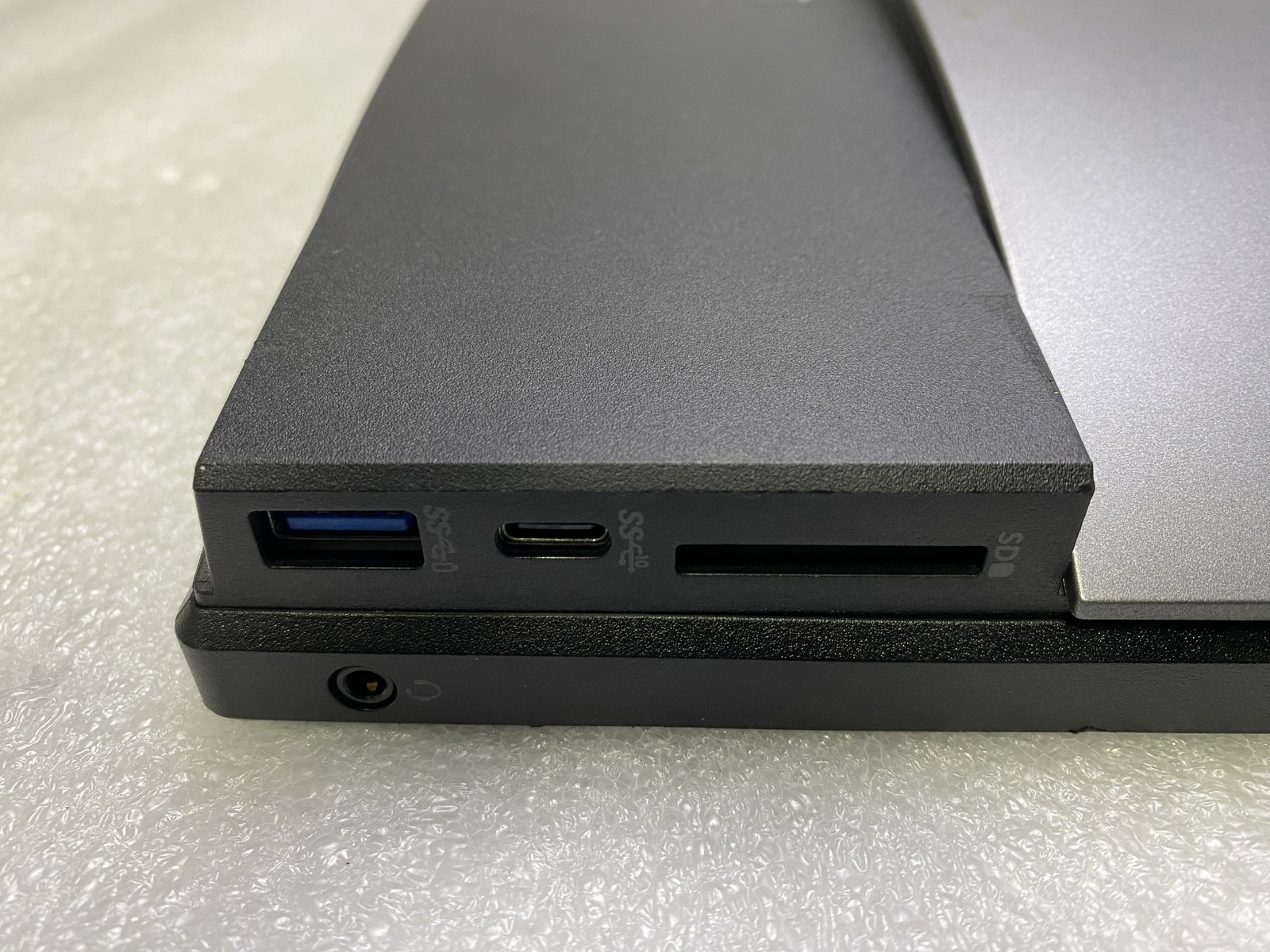 Dell OptiPlex 7460 AIO 23″ Core i5-8600 3.1GHz 8GB RAM NO HDD NO OS No Stand