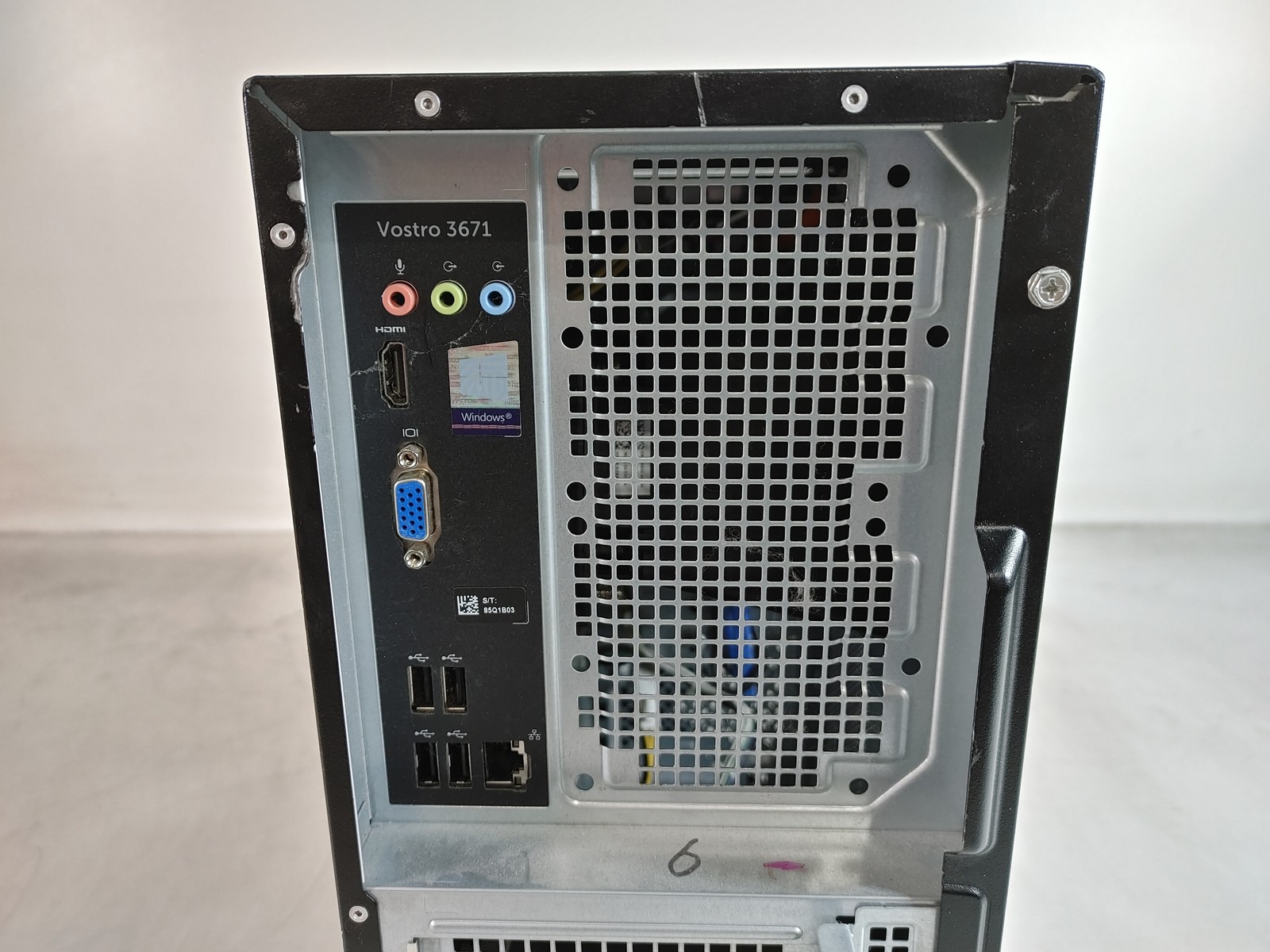 Dell Vostro 3671 Core i5-9400 2.90 GHz 8 GB DDR4 256 GB NVMe Windows 11 Pro