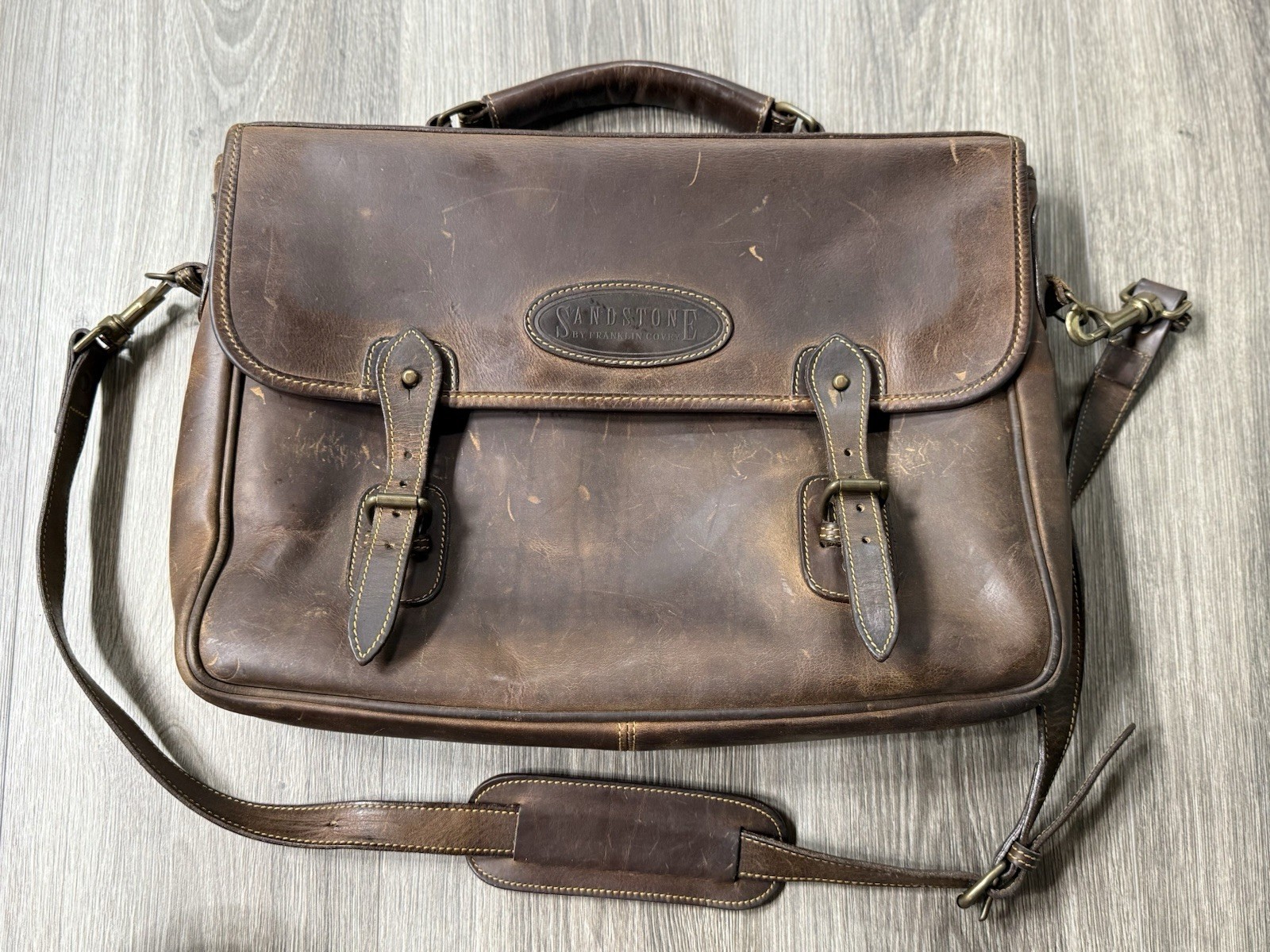 Franklin Covey Sandstone Leather Messenger Laptop Bag