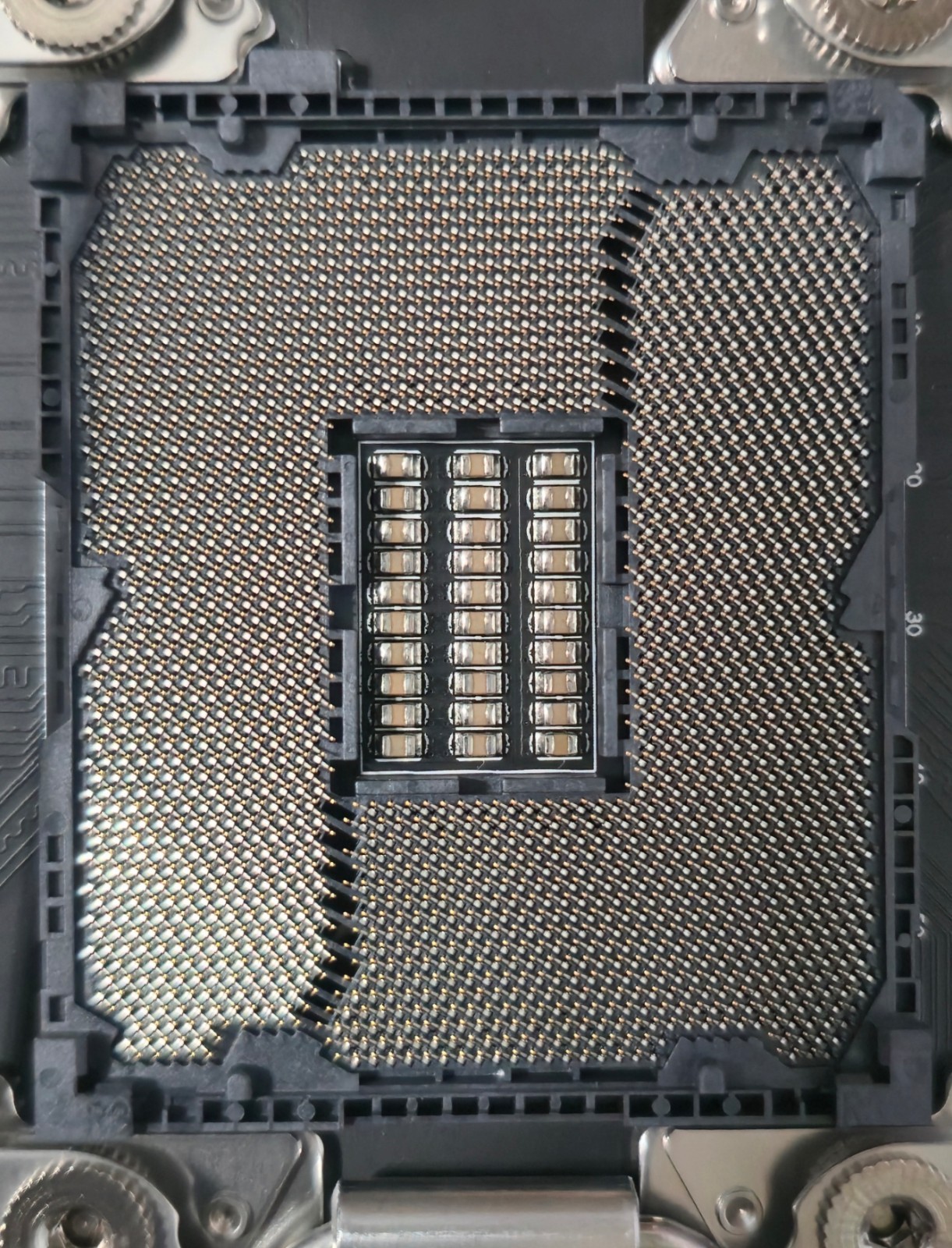 EVGA X99 MICRO – LGA2011-3 MATX MOTHERBOARD 131-HE-E995-KR with Intel i7 5820K