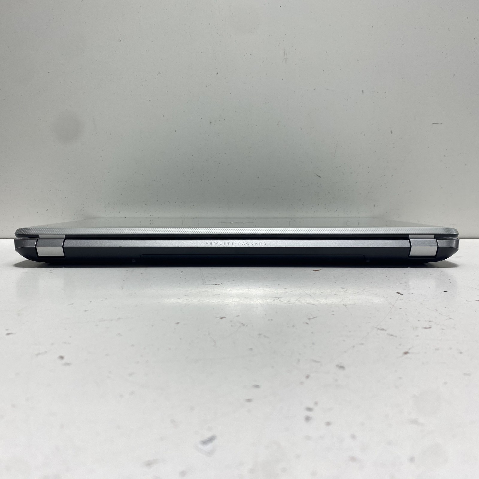 HP Pavilion 17-e019dx 17.3″ Intel Core i3 Laptop No Hard Drive No OS Powers On