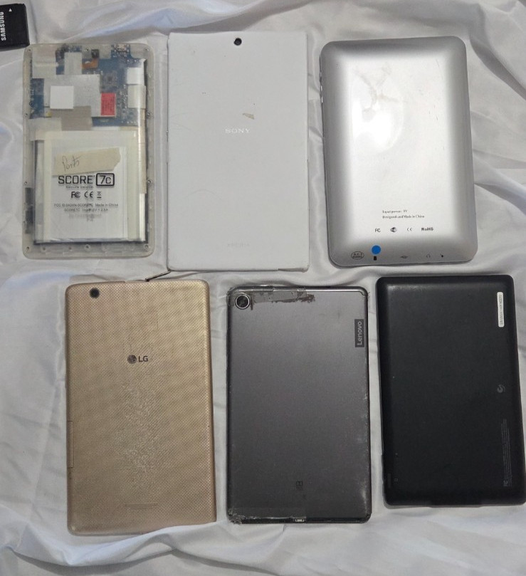 Mixed Lot of 13 Tablets UNTESTED, PARTS ONLY – READ DESCRIPTION