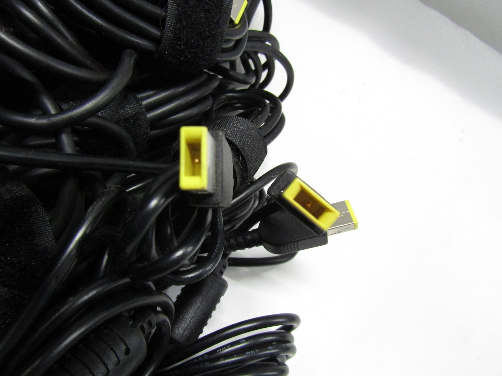 Lot of 17 Genuine OEM Lenovo 45N0251 90W 20V 4.50A Square Tip Laptop Charger
