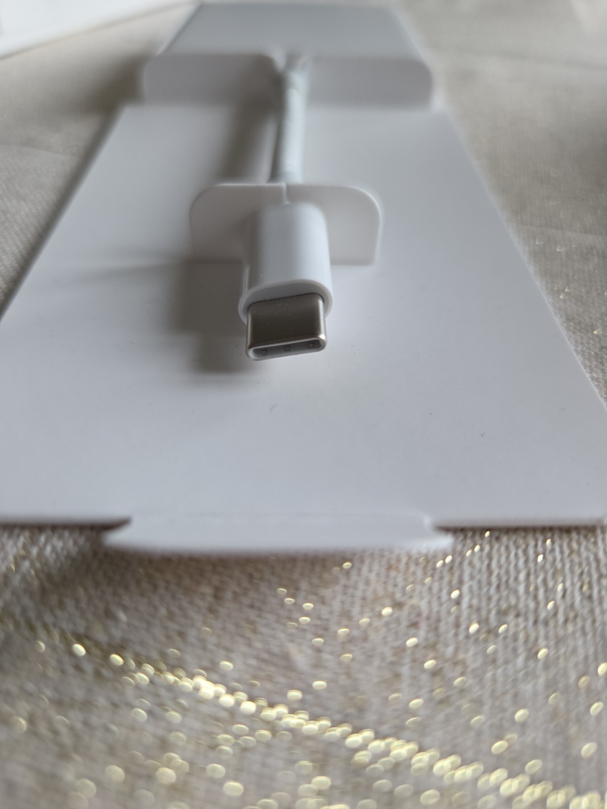Apple USB-C to Digital AV Multiport Adapter Genuine A2119 (MUF82AM/A)