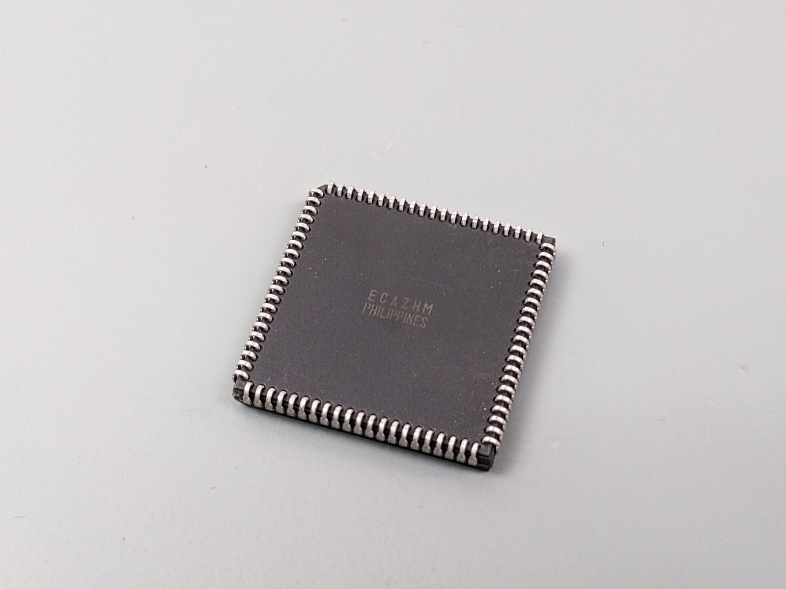 ZyMOS POACH 8 82C331 PC Chipset IC PLCC