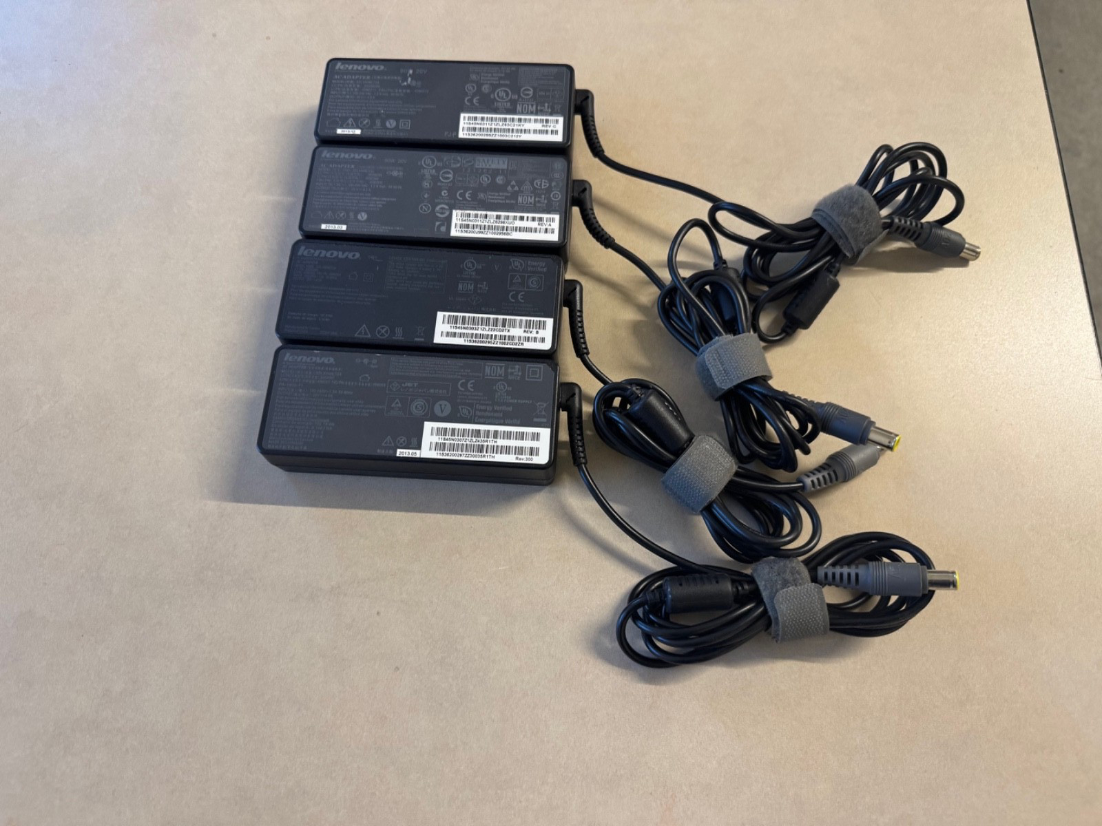 Lot of 4 Genuine Lenovo AC Adapter ADLX90NLT2A 90W 20V-4.5A Yellow Tip Round