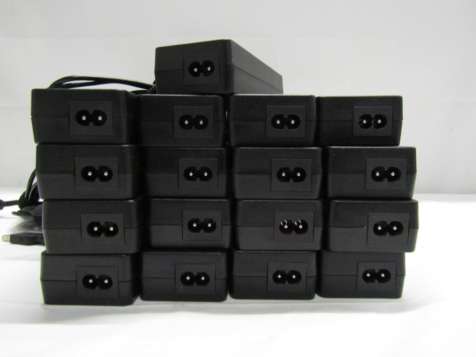 Lot of 17 Genuine OEM Lenovo 45N0251 90W 20V 4.50A Square Tip Laptop Charger