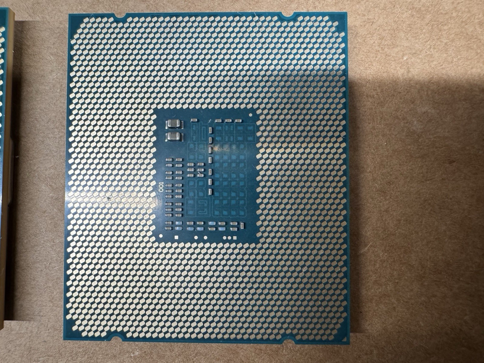LOT OF 2 INTEL XEON E5-2620 V3 SR207 2.4GHZ 15MB 6 CORE 85W – SERVER PULL