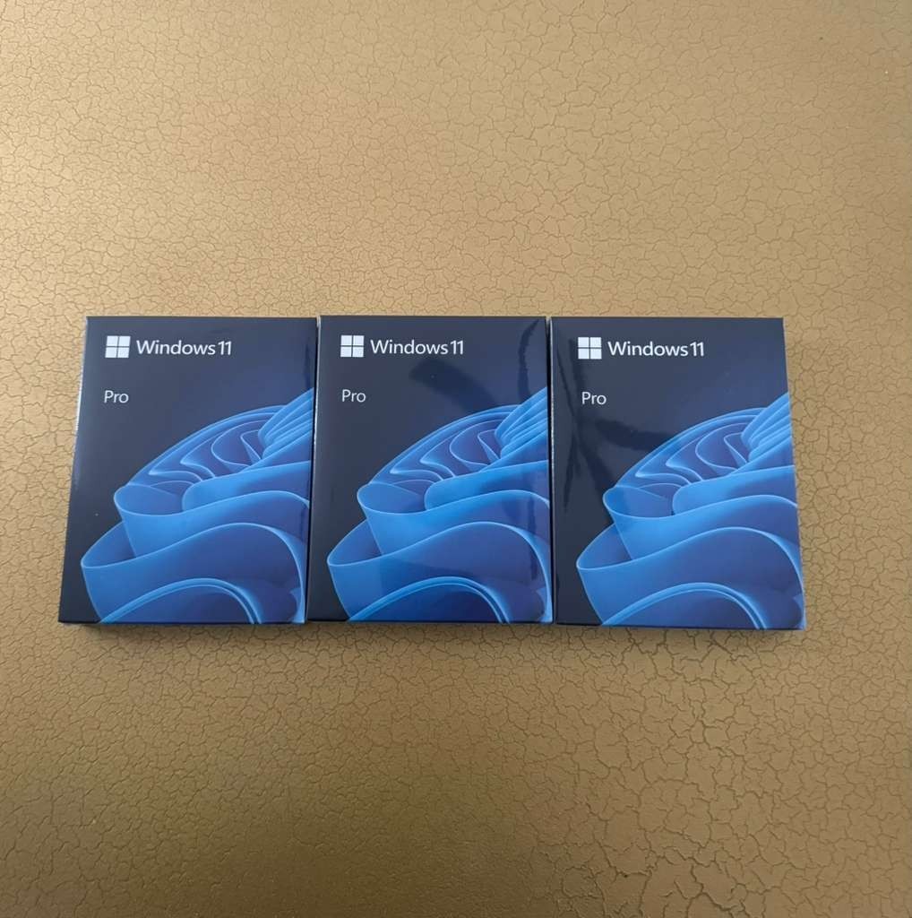 Windows 11 Pro Retail USB Flash Drive Genuine License Key Sealed Single Pack