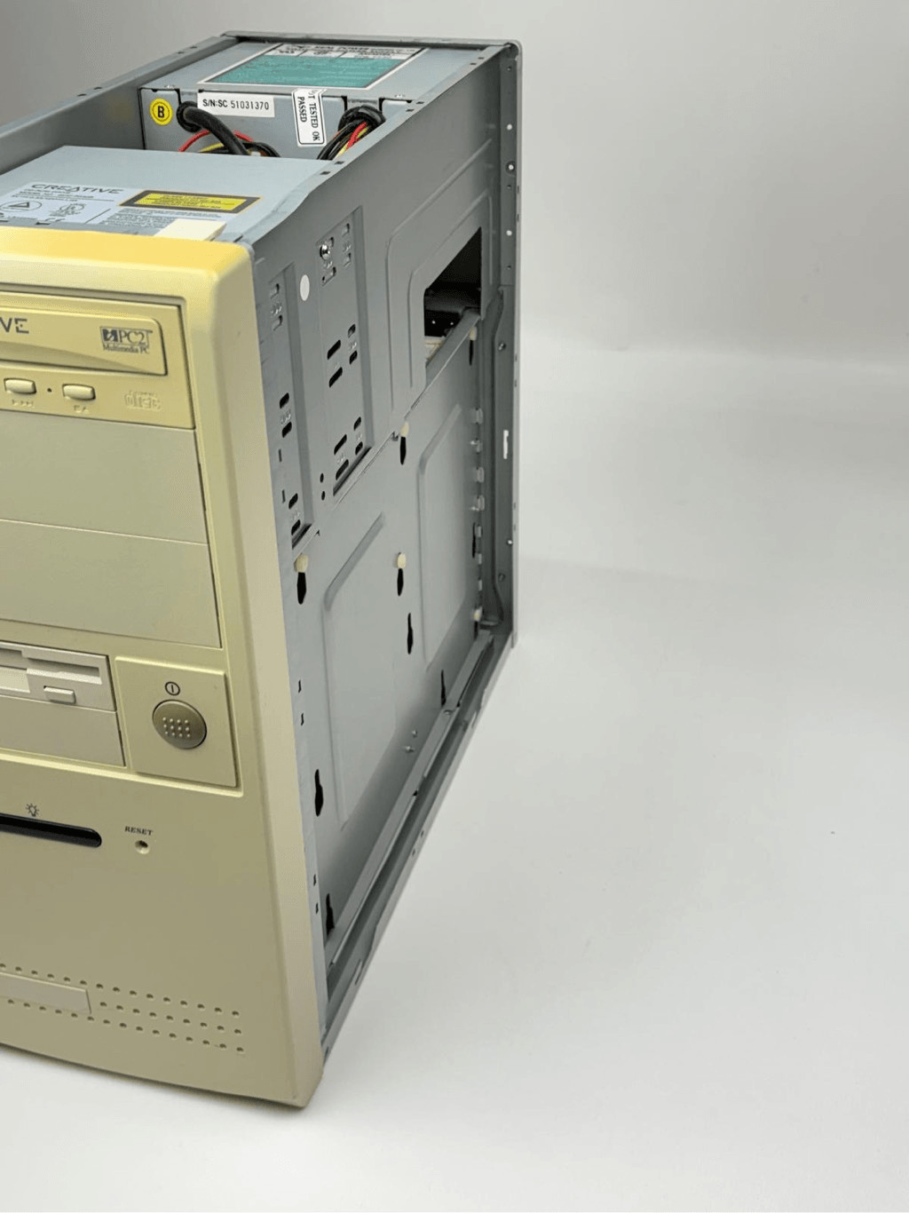Vintage 1990s Windows 95 PC Tower Intel Pentium 16MB RAM 1GB HDD Retro Gaming