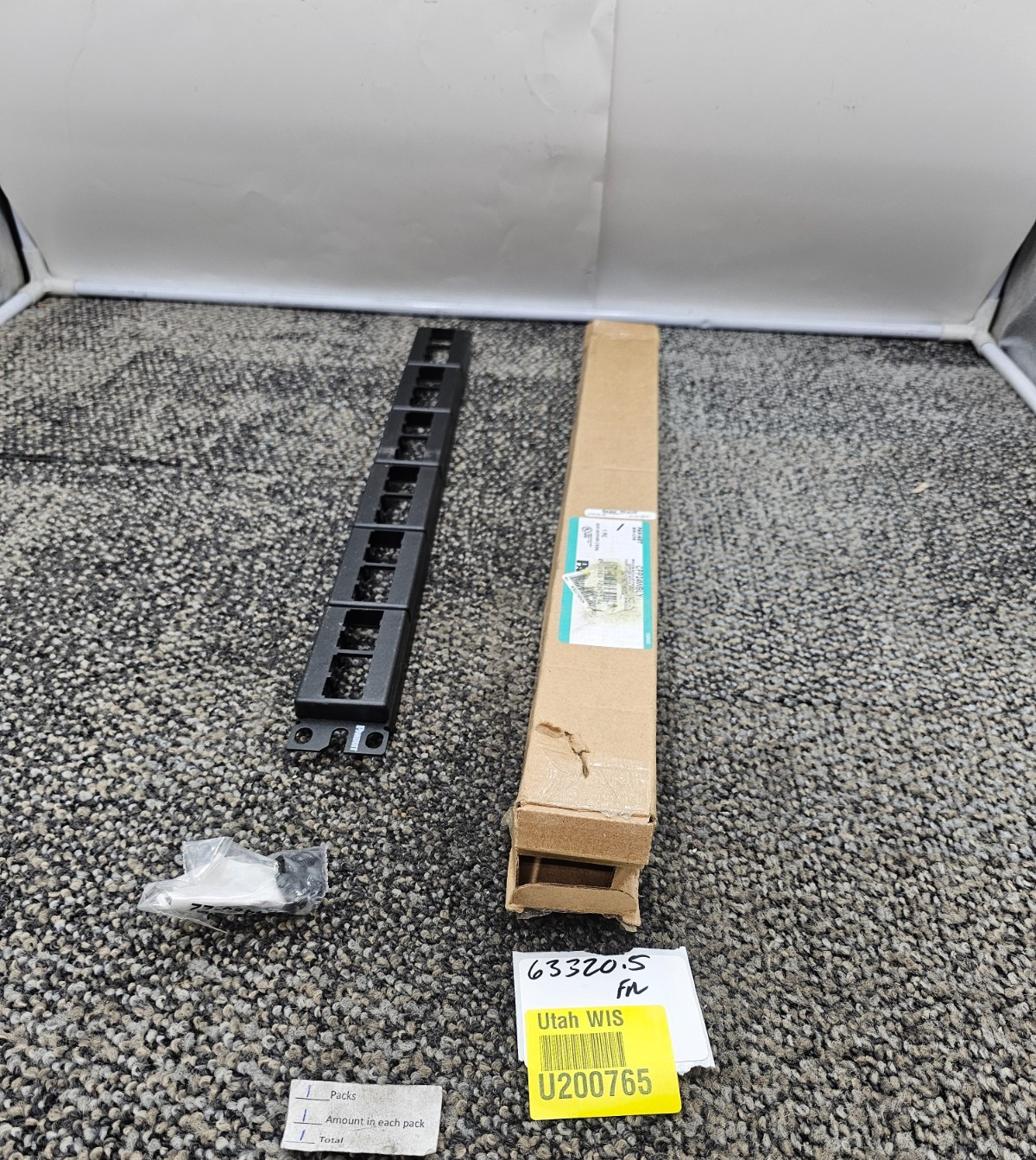 PANDUIT CPP24WBLY: 24-Port Mini-Com® Flat Modular Patch Panel, Black