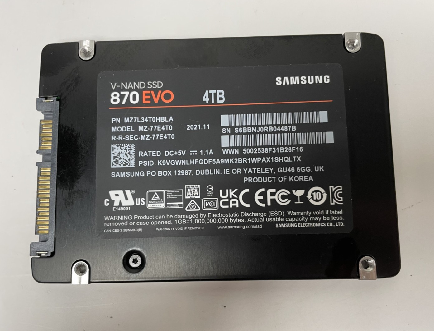 Samsung 870 EVO MZ-77E4T0 4TB 2.5″ SATA SSD MZ7L34T0HBLA 99% Health