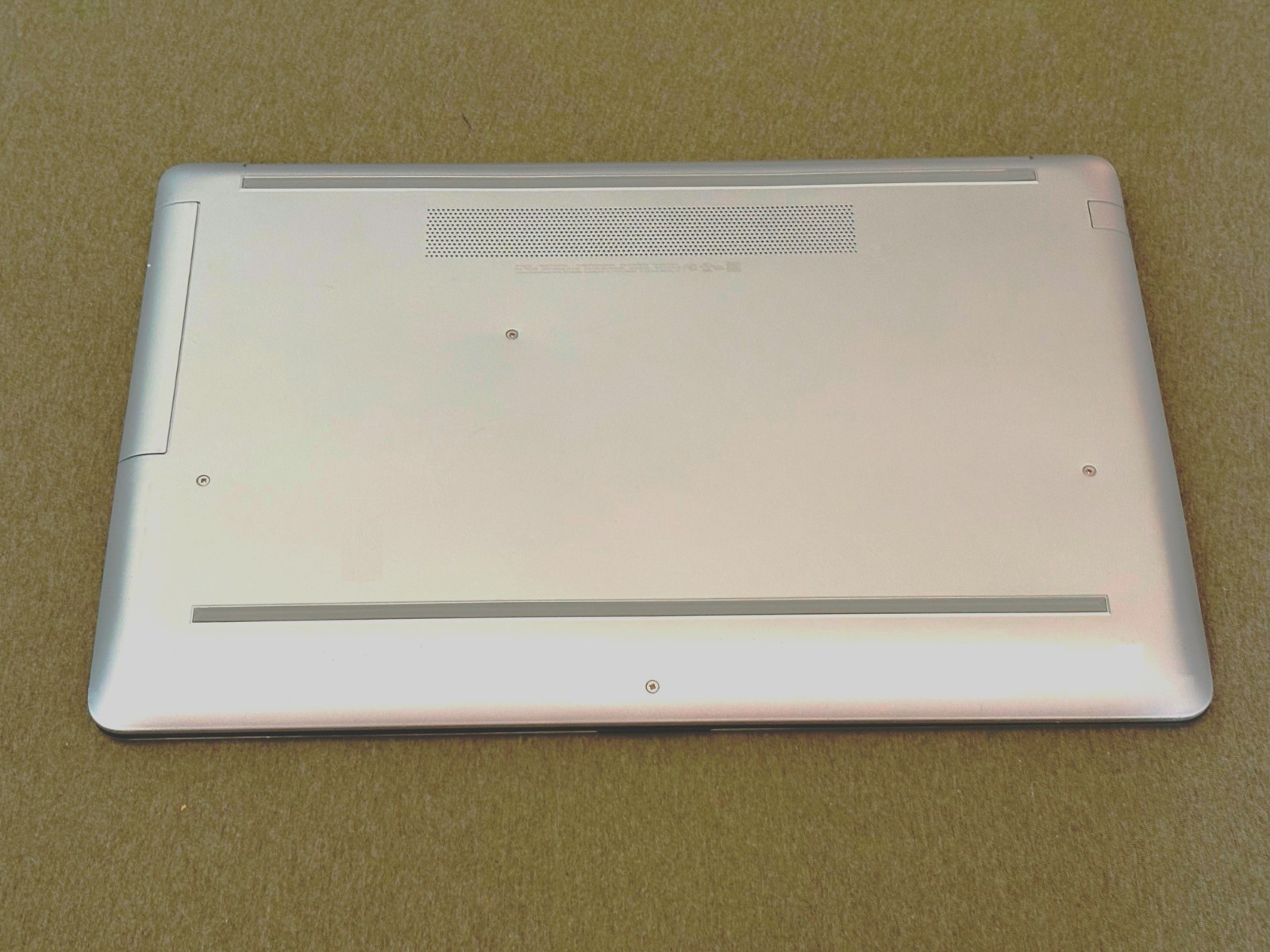 HP Pavilion 17-by Intel(R) Core(TM) I7-8565U CPU 500GB+256GB SSD 16GB MEM TOUCH!