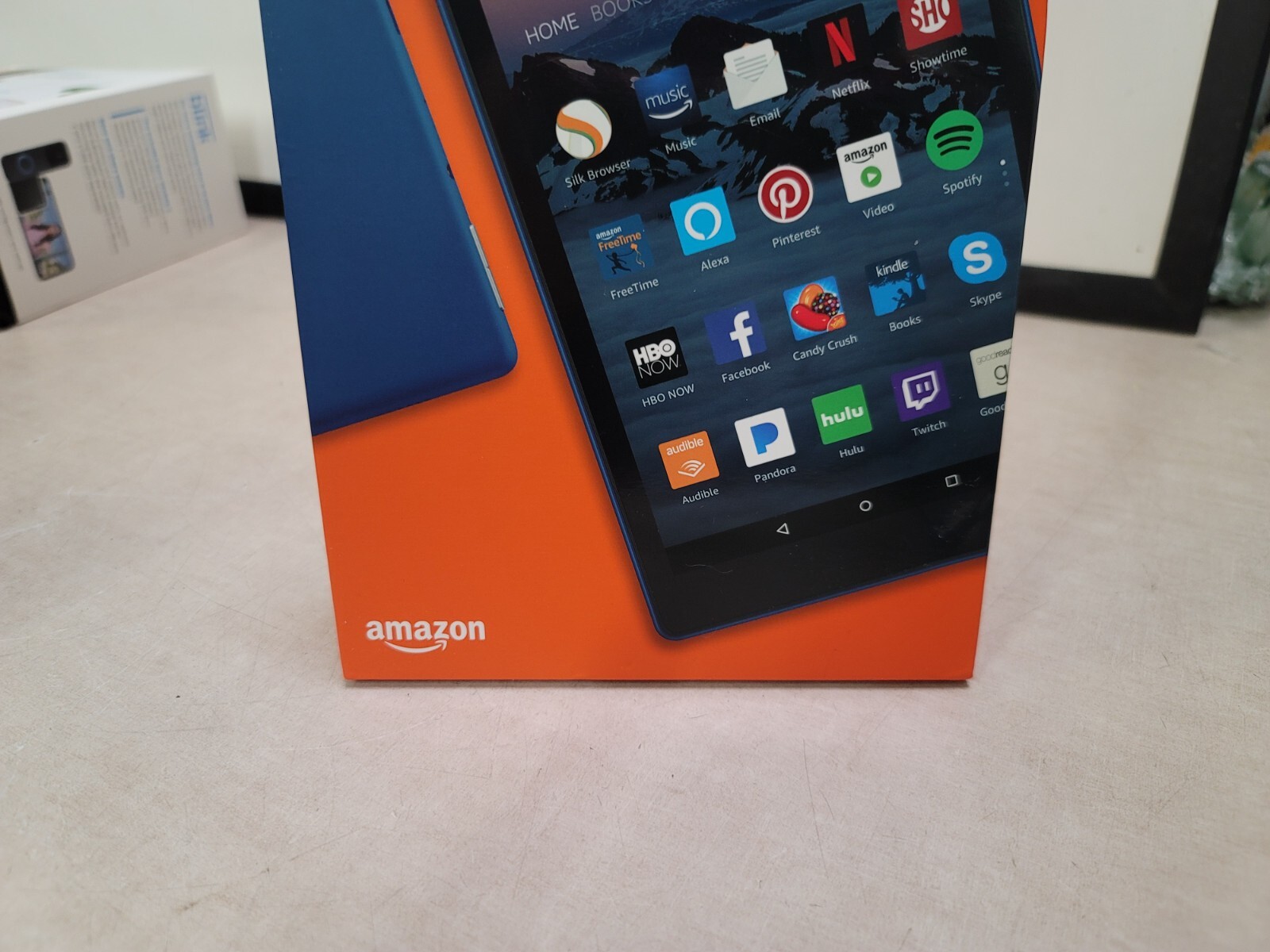 Factory Sealed Amazon Fire HD8 With Alexa 32gb Blue