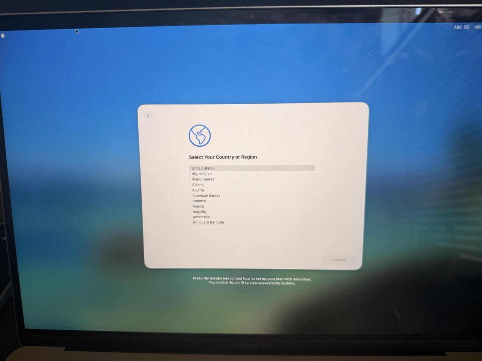 2019 MacBook Pro 16”Intel Core i9 8-Core16GB RAM1TB SSD