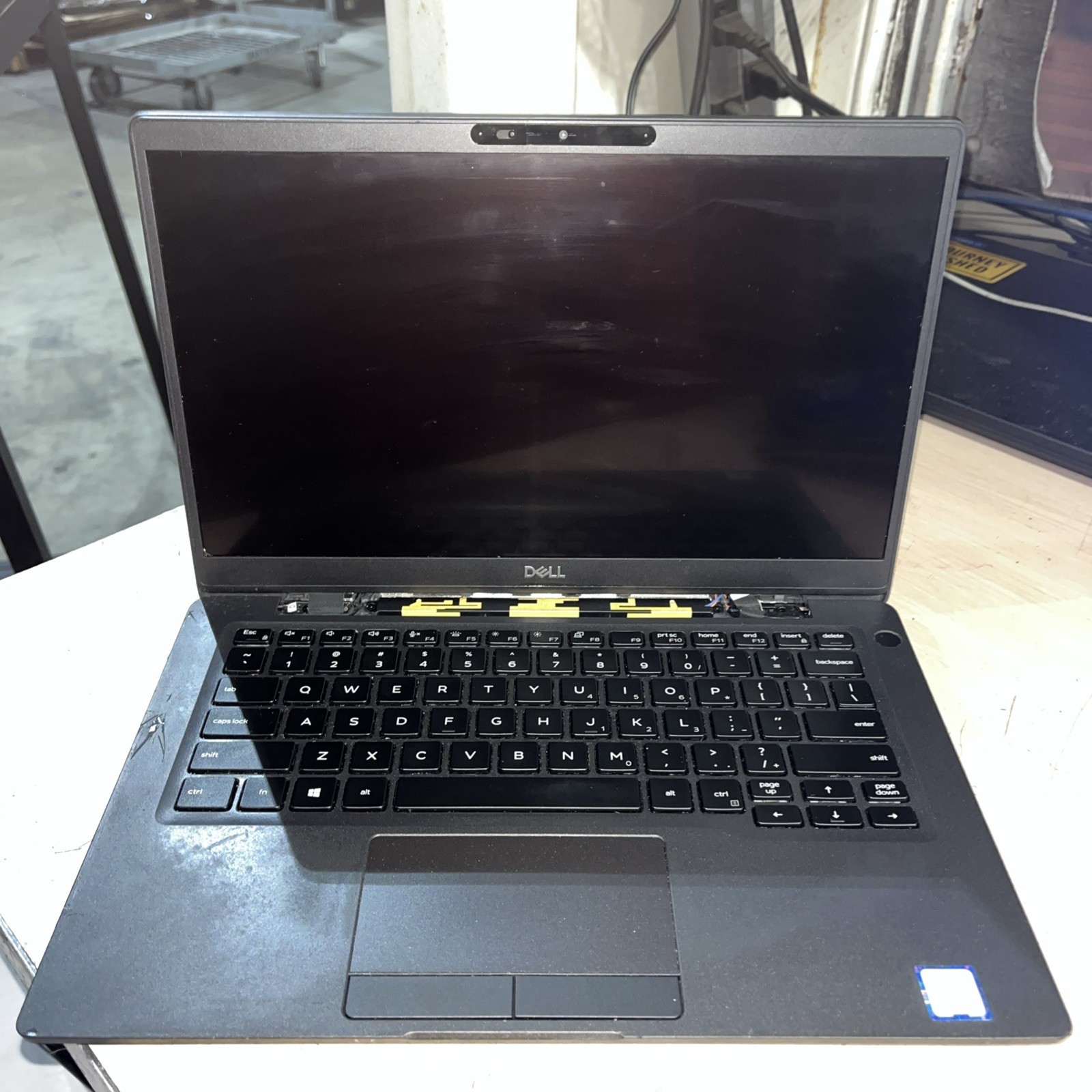 DELL LATITUDE 7300 INTEL CORE I7-8665U 1.90GHZ 8GB RAM NO HD