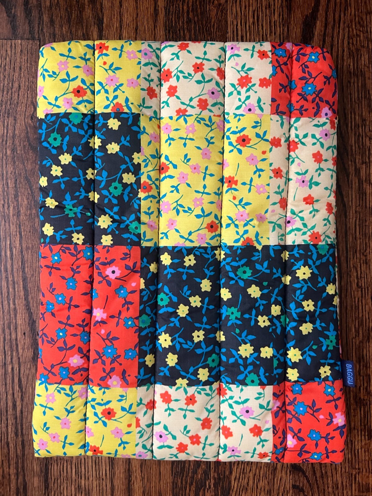 BAGGU Floral Patchwork Puffy Laptop Sleeve 13-14 inches HTF Used