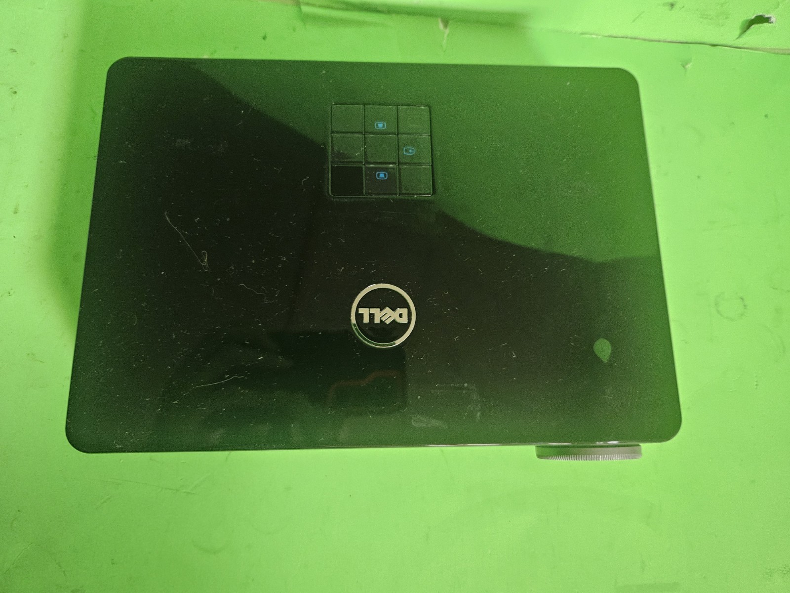 Dell M900HD WXGA Black Portable DLP Mobile Projector 9hours used