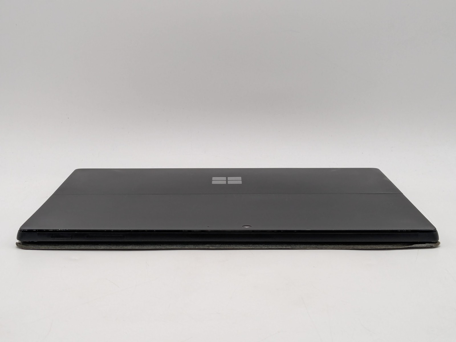Microsoft Surface Pro 7 2-in-1 12″ 2736 x 1824 Touch I7-1065G7 256GB SSD 16GB