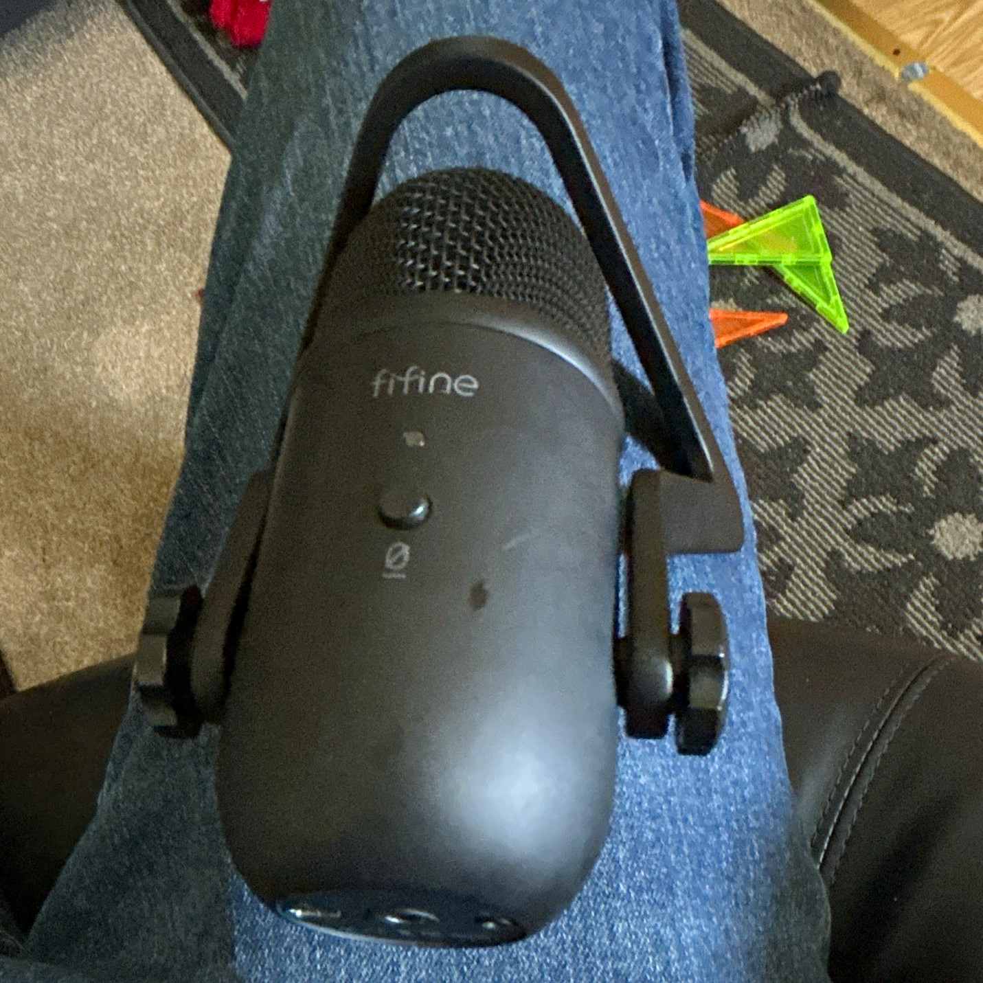 FIFINE USB Freestanding Desktop Microphone, Black, Mute, Stand, Headphone Jack