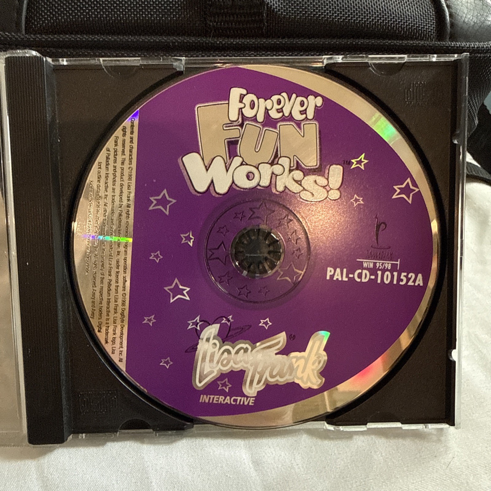 Vintage Lisa Frank Forever Fun Works CD-ROM PC Windows 95/98 RARE PAL-CD-10152A