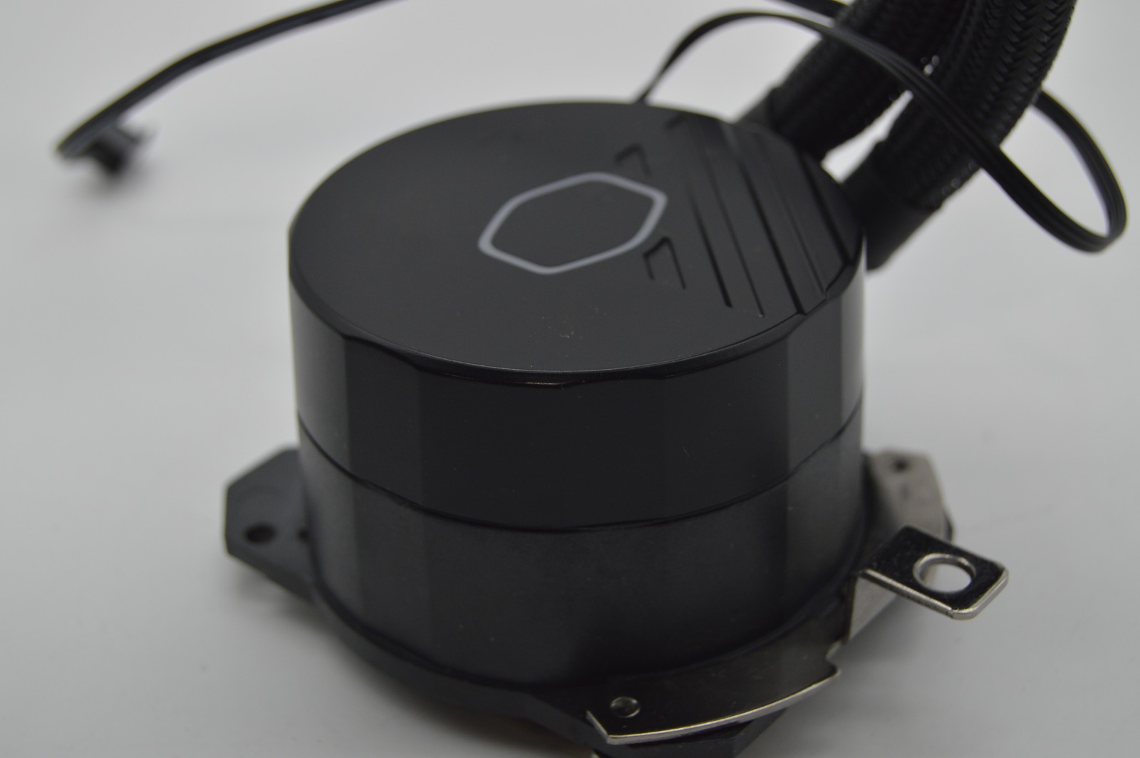 Cooler Master 120L Core Close-Loop AIO Liquid Cooler *READ DESC* PC1308908