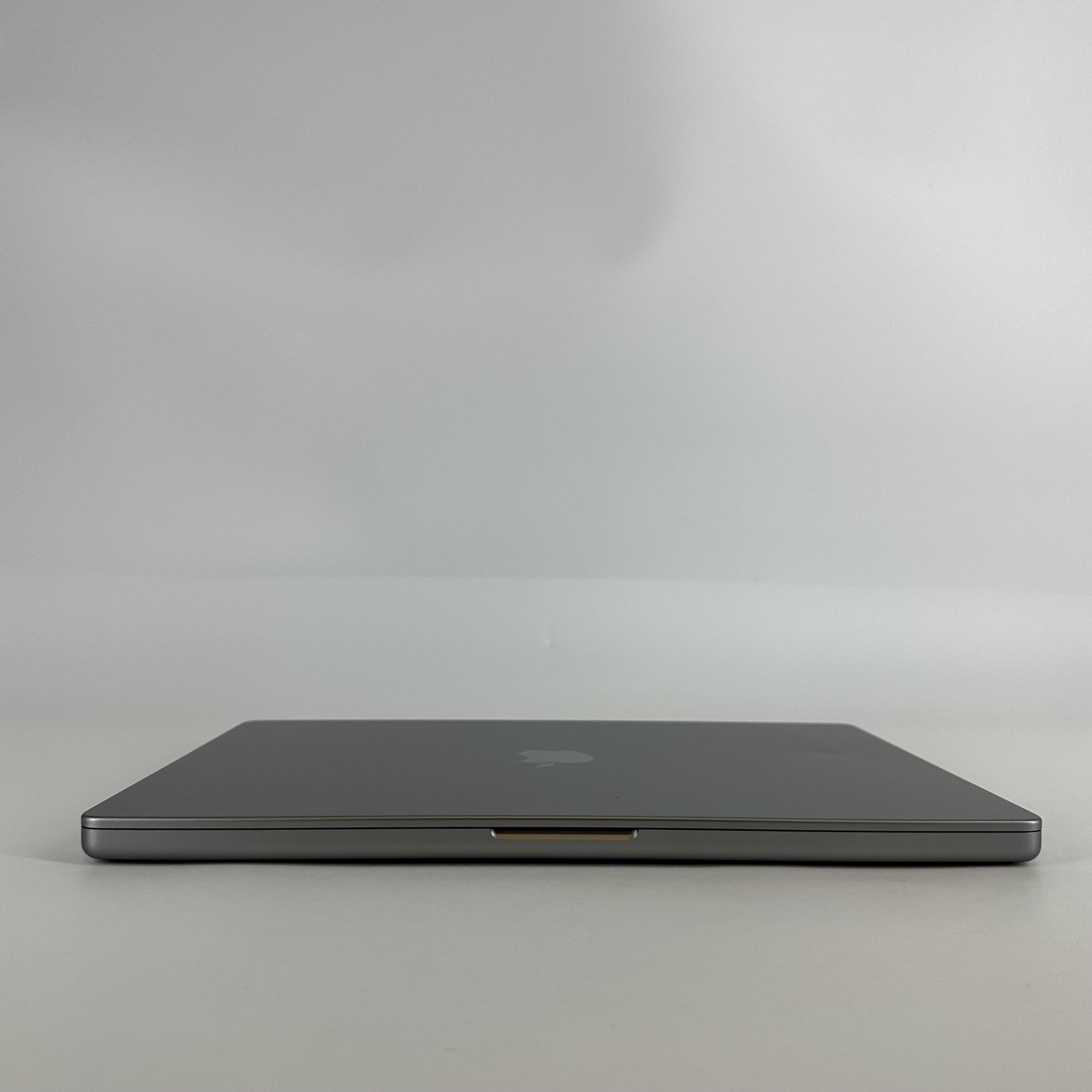 MacBook Pro 16 Space Gray 2021 M1 Max 10-Core CPU 32-Core GPU 64GB 1TB Pink Hue