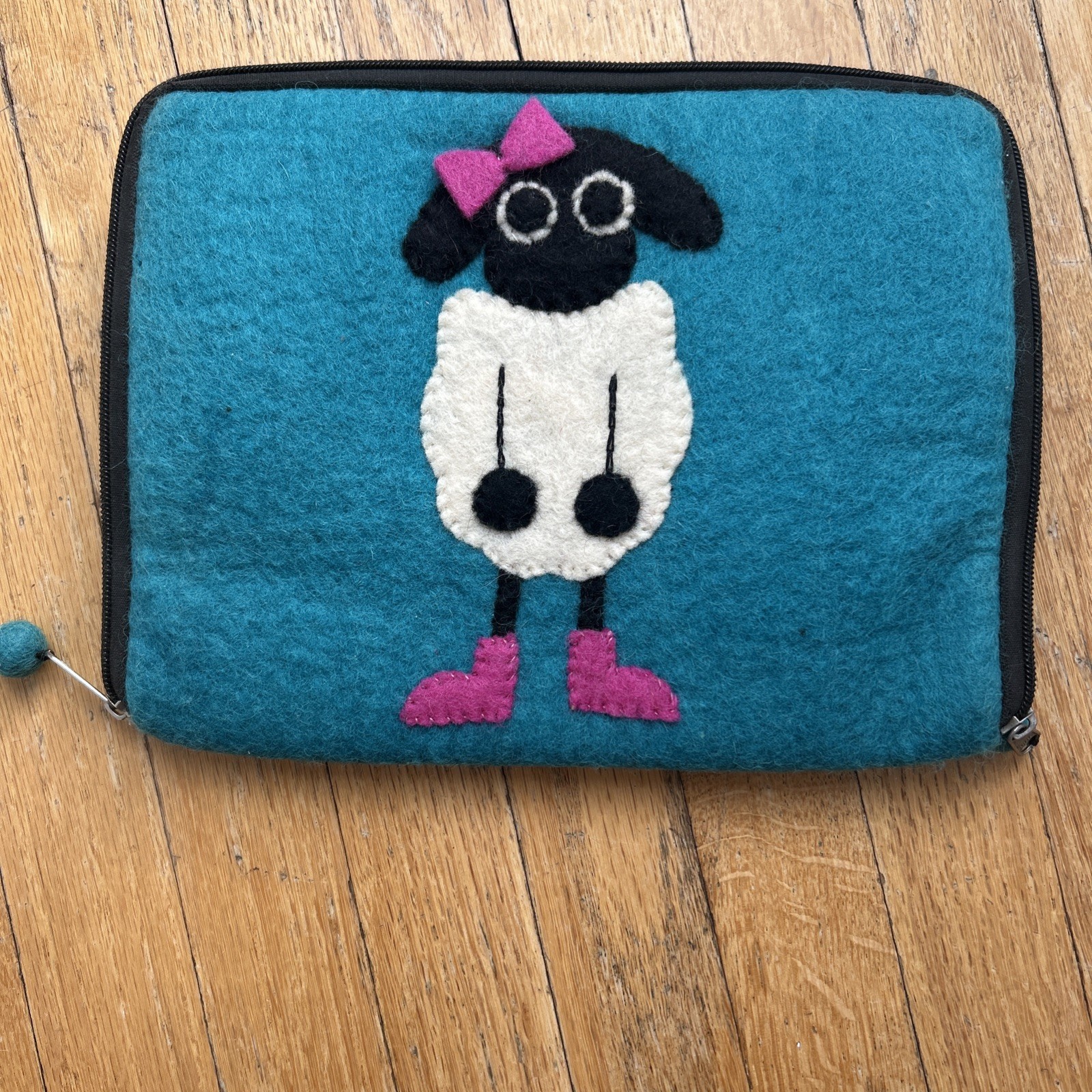 Felted ipad/Book Cover/Case Fits 10×7.5 Inch Ipad Handmade In Germany