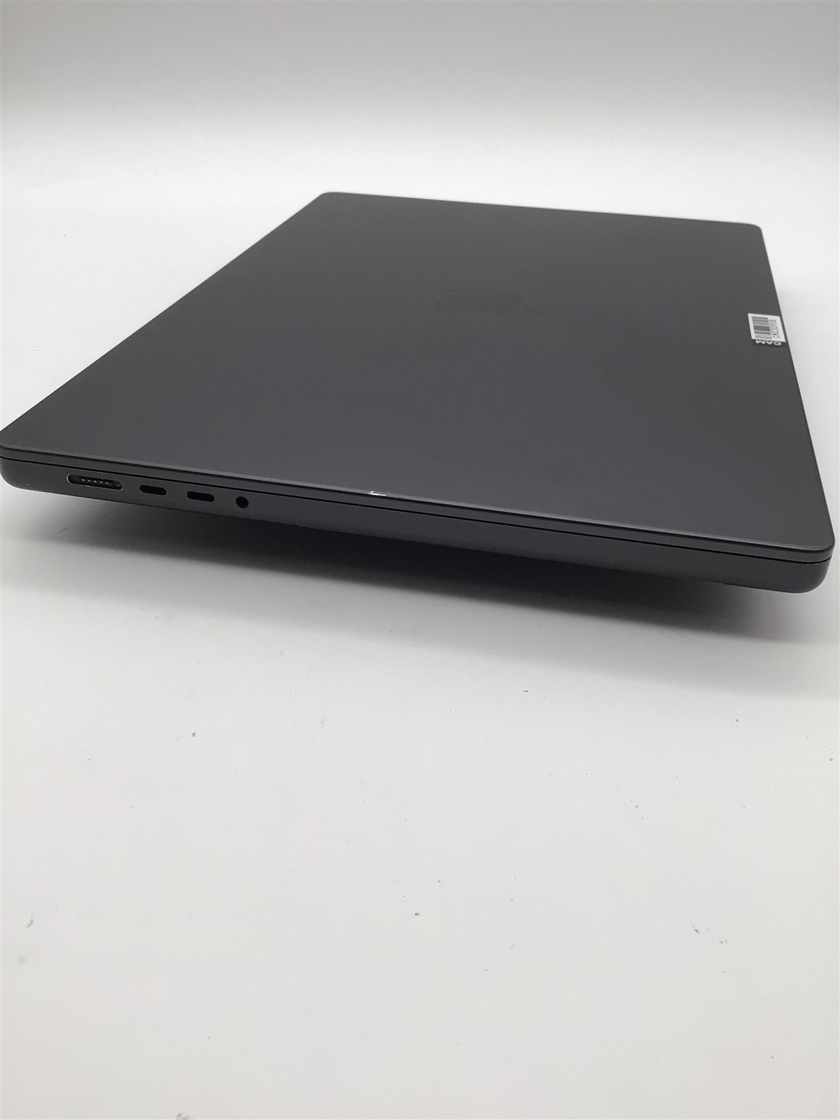 Apple A2991 MacBook Pro 16″ Apple M3 Pro/36 RAM/1TB SSD – MacOS Tahoe