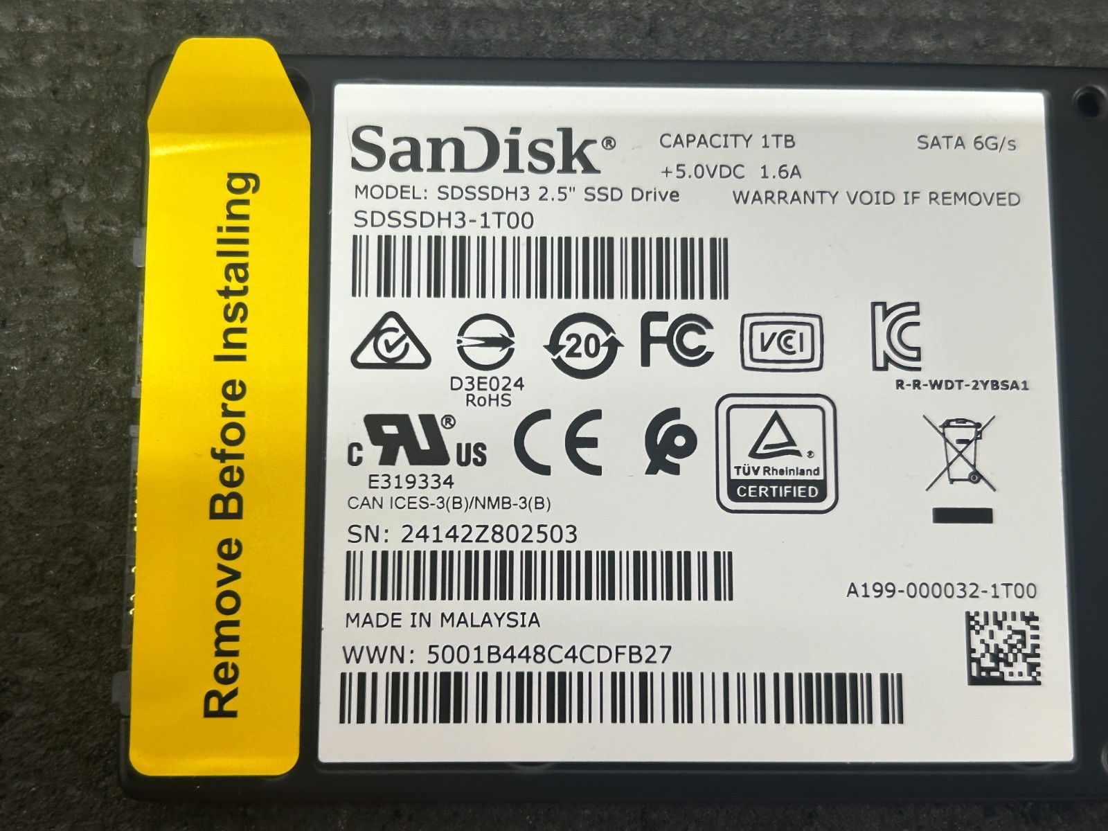 SanDisk Ultra 3D 1TB SATA 3 2.5″ Internal SSD SDSSDH31-T00