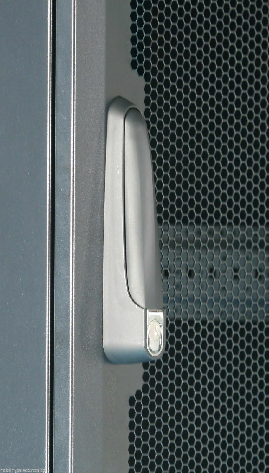 42U Rack Mount IT Data Server Cabinet Enlosure 1000MM (39.5″) Deep w/ server fan